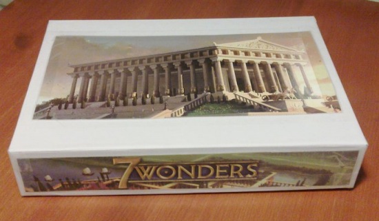 A smaller 7 Wonders box